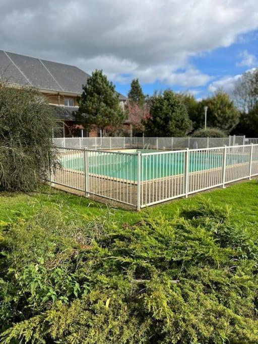 Avec Piscine Pres D'honfleur Apartment *